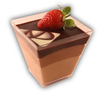 Mousse i glas choklad– Innehållsförteckning; Socker, kakaomassa, vatten, kakaosmör, ÄGGULA, HELMJÖLKSPULVER, GRÄDDE, gelatin (gris), vindruva, jordgubbar, kiwi, glukossirap, arom (vanilj), emulgeringsmedel (E322 (SOJA)), konserveringsmedel E211, naturlig arom (vanilj), stabiliseringsmedel (E407), surhetsreglerande medel E330.